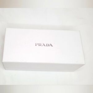 PRADA - box sunglasses - full inclusion